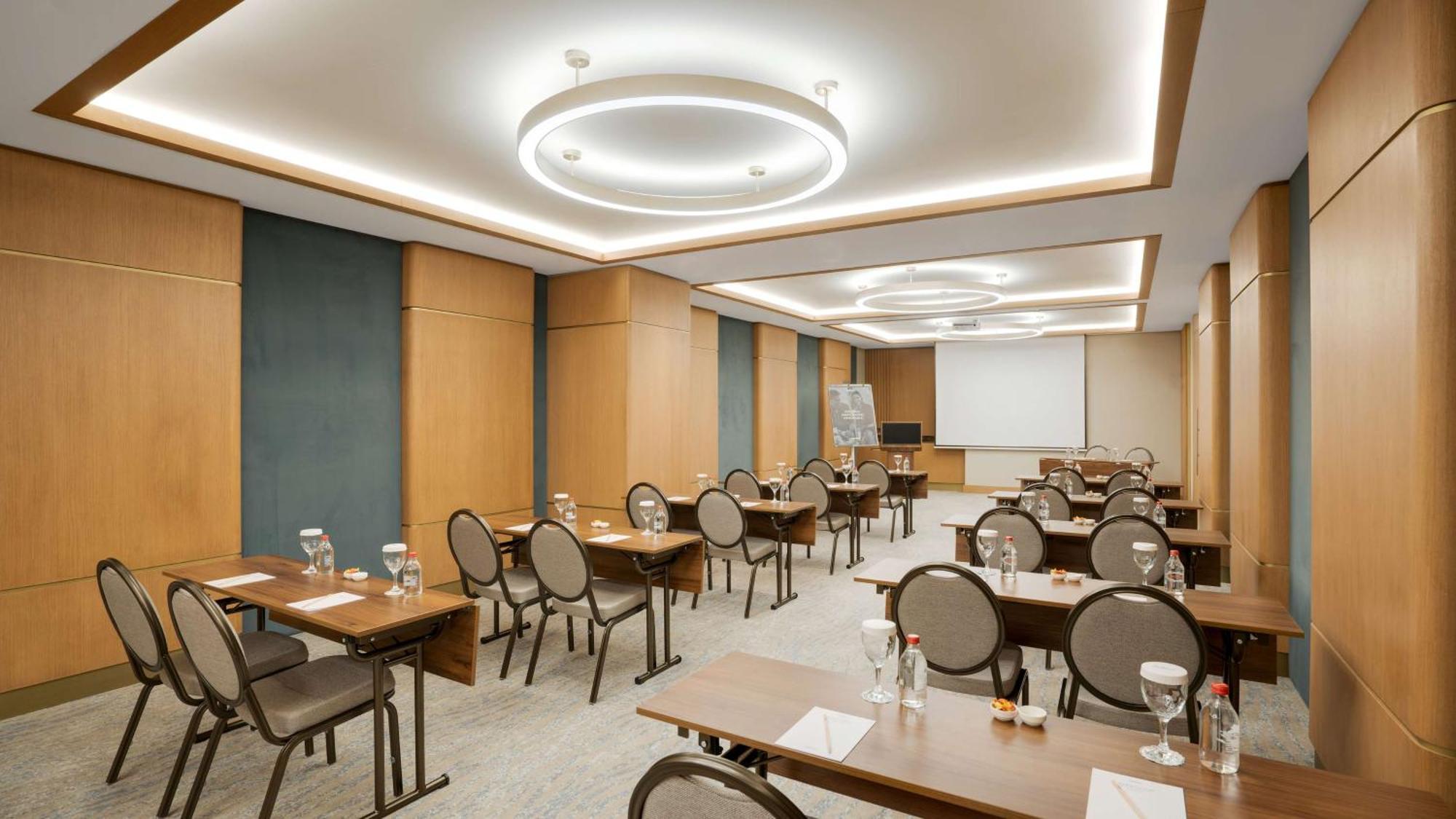 Radisson Hotel Istanbul Merter المظهر الخارجي الصورة